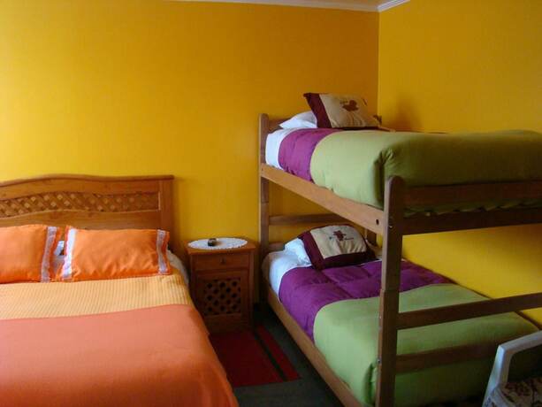 Imagen general del Hotel Hostal El Mirador, PUNTA ARENAS. Foto 5