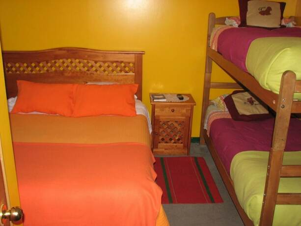 Imagen general del Hotel Hostal El Mirador, PUNTA ARENAS. Foto 7