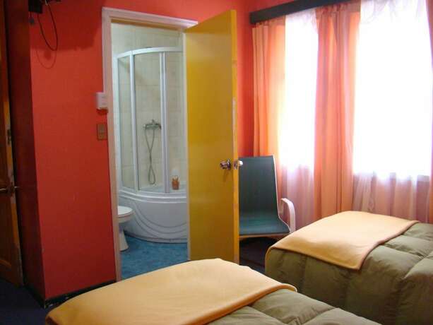 Imagen general del Hotel Hostal El Mirador, PUNTA ARENAS. Foto 19