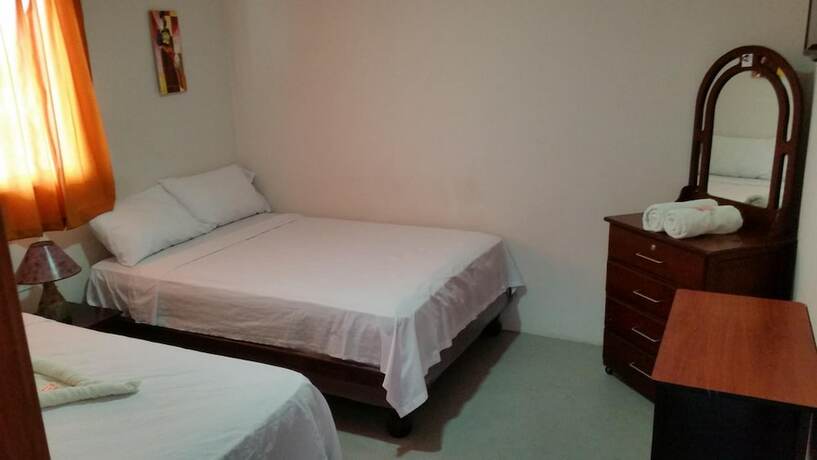 Imagen general del Hotel Hostal El Naufrago. Foto 3