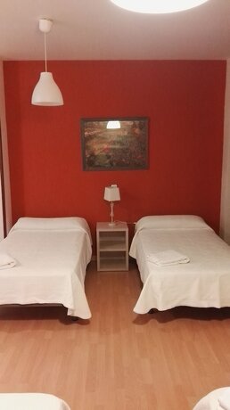 Imagen de la habitación del Hotel Hostal El Pinar. Foto 12