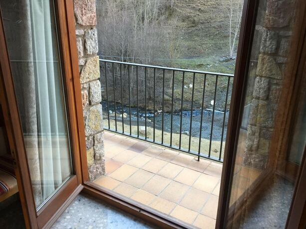 Imagen general del Hotel Hostal El Quintà. Foto 5