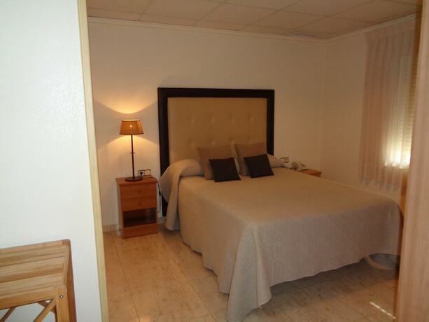 Imagen de la habitación del Hotel Hostal El Retiro. Foto 17