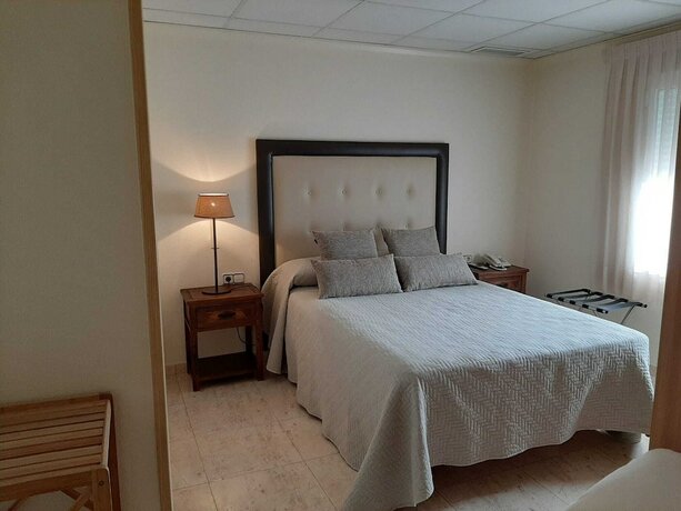 Imagen general del Hotel Hostal El Retiro. Foto 9