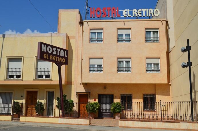 Imagen general del Hotel Hostal El Retiro. Foto 13