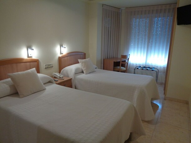Imagen general del Hotel Hostal El Retiro. Foto 14