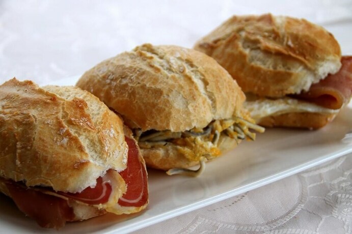 Imagen general del Hotel Hostal El Sequero. Foto 8