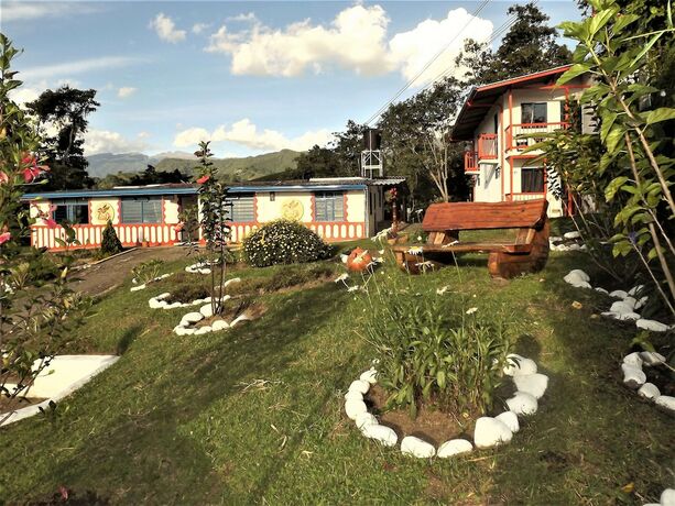 Imagen general del Hotel Hostal El Zorzal. Foto 10