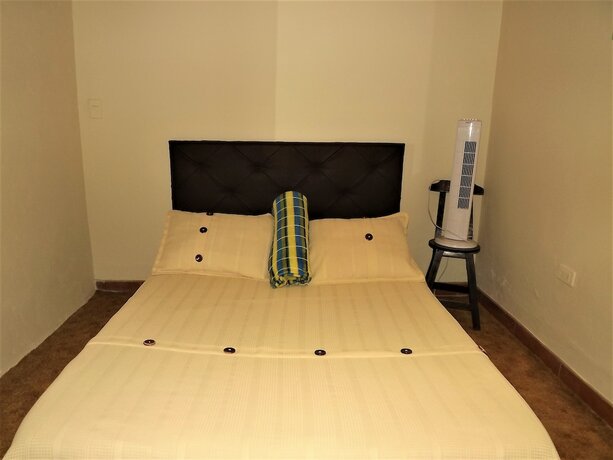 Imagen de la habitación del Hotel Hostal El Zorzal. Foto 12