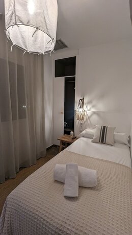 Imagen de la habitación del Hotel Hostal Es Niu de Tamariu. Foto 14