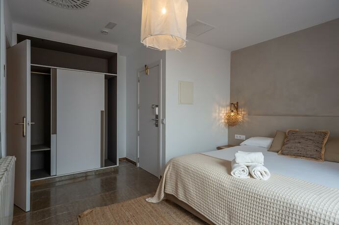 Imagen de la habitación del Hotel Hostal Es Niu de Tamariu. Foto 20