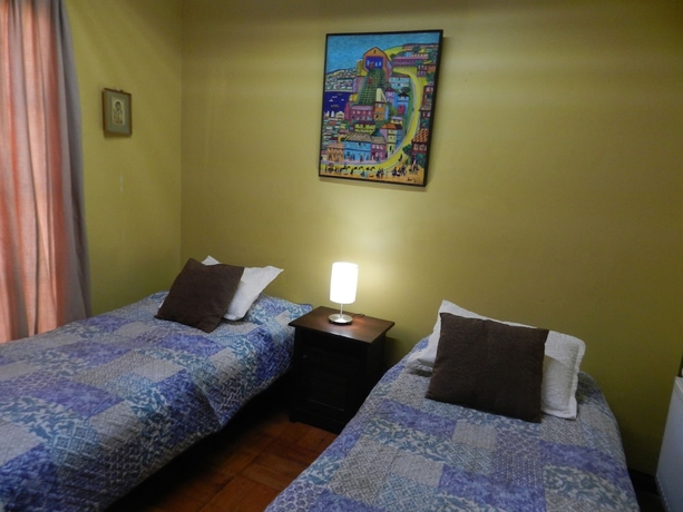 Imagen de la habitación del Hotel Hostal Estadio Nacional. Foto 6