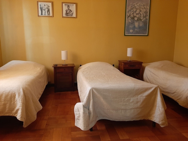 Imagen de la habitación del Hotel Hostal Estadio Nacional. Foto 13