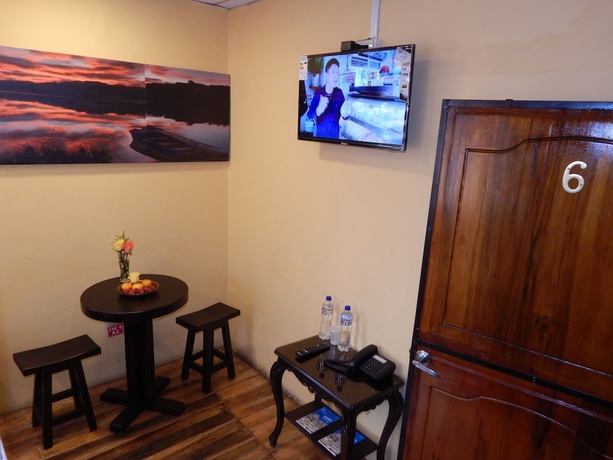 Imagen de la habitación del Hotel Hostal Eura. Foto 13