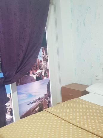 Imagen de la habitación del Hotel Hostal Europa. Foto 8