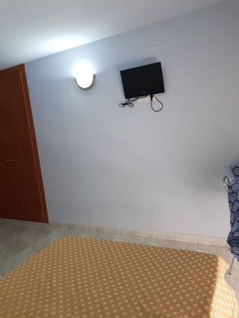 Imagen de la habitación del Hotel Hostal Europa. Foto 13