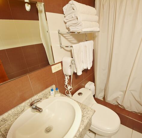 Imagen general del Hotel Hostal Gampala. Foto 9