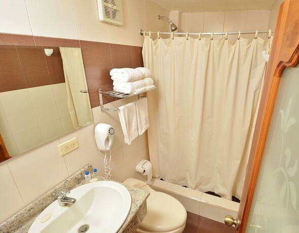 Imagen general del Hotel Hostal Gampala. Foto 10