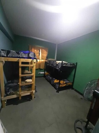 Imagen de la habitación del Hotel Hostal Gran Santiago Yungay. Foto 19