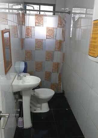 Imagen general del Hotel Hostal Gran Santiago Yungay. Foto 10