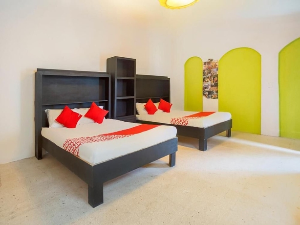 Imagen de la habitación del Hotel Hostal Hare Krishna. Foto 13
