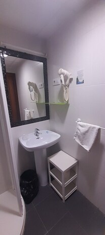 Imagen general del Hotel Hostal Hispano. Foto 11