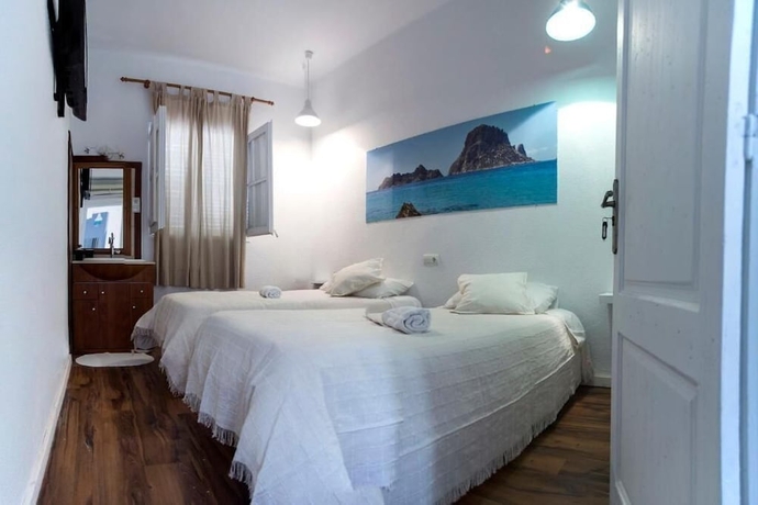 Imagen de la habitación del Hotel Hostal Ibiza. Foto 10