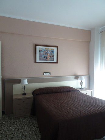 Imagen de la habitación del Hotel Hostal Internacional. Foto 4