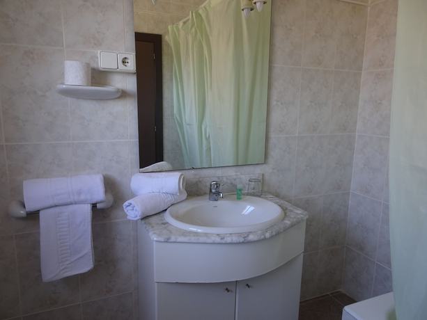 Imagen de la habitación del Hotel Hostal Internacional. Foto 9