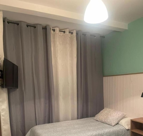 Imagen de la habitación del Hotel Hostal Julio Cesar. Foto 6