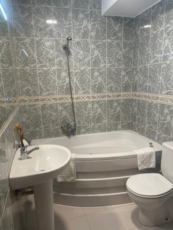 Imagen de la habitación del Hotel Hostal Julio Cesar. Foto 8