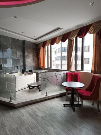 Imagen general del Hotel Hostal Kapital City. Foto 2