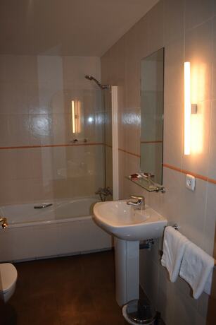 Imagen de la habitación del Hotel Hostal La Bamba. Foto 14