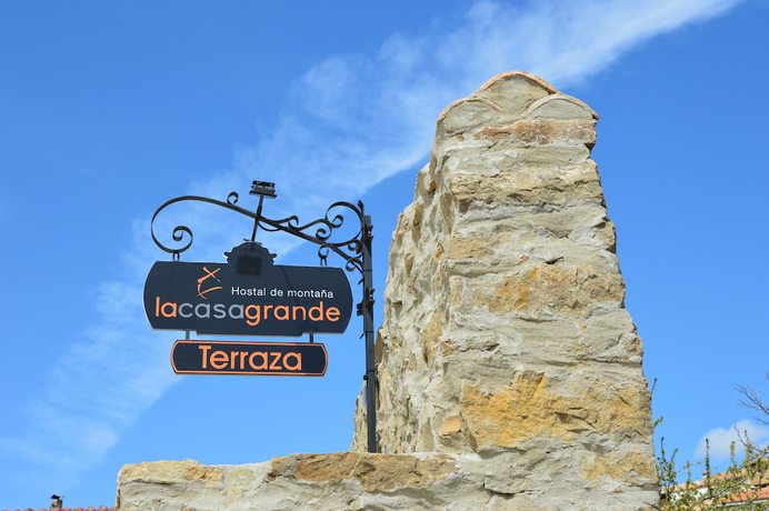Imagen de los exteriores del Hotel Hostal La Casa Grande. Foto 12