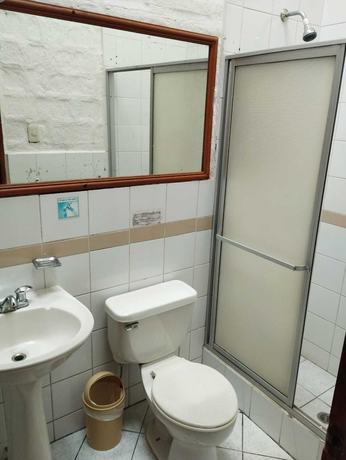 Imagen de la habitación del Hotel Hostal La Catolica. Foto 11