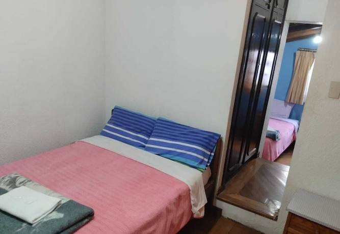 Imagen de la habitación del Hotel Hostal La Catolica. Foto 17