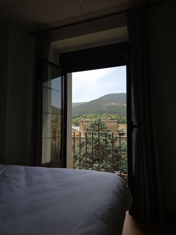 Imagen de la habitación del Hotel Hostal La Cig&uuml;e&ntilde;a, El Espinar. Foto 12
