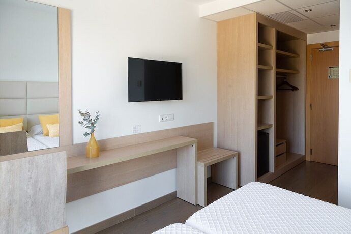 Imagen general del Hotel Hostal La Cig&uuml;e&ntilde;a. Foto 2