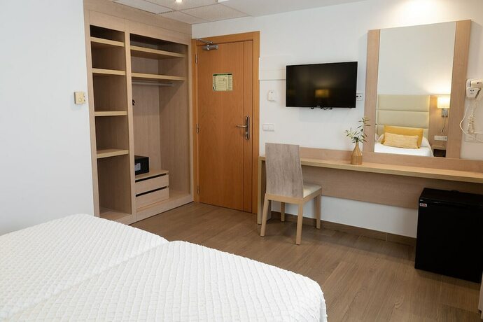 Imagen general del Hotel Hostal La Cig&uuml;e&ntilde;a. Foto 8