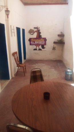 Imagen de los exteriores del Hotel Hostal La Cruz Verde. Foto 13