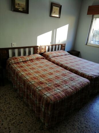 Imagen de la habitación del Hotel Hostal La Estrada Restaurante. Foto 15