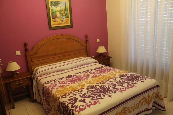 Imagen de la habitación del Hotel Hostal La Flor del Quejo. Foto 9