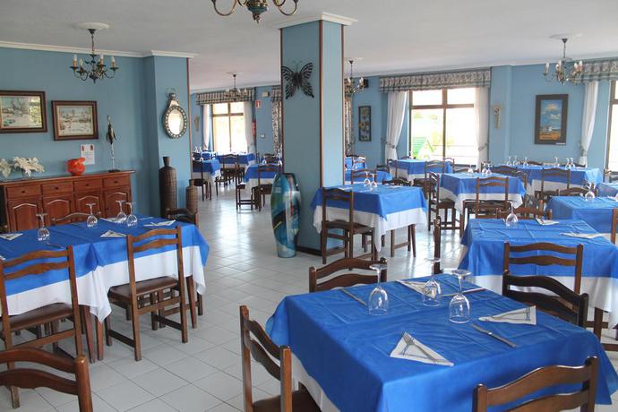 Imagen del bar/restaurante del Hotel Hostal La Flor del Quejo. Foto 2