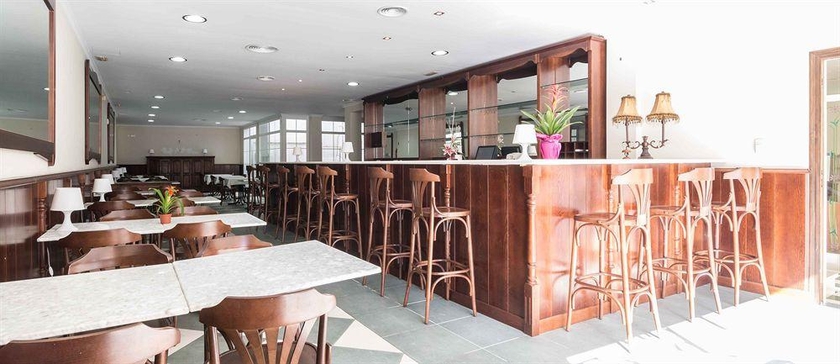 Imagen general del Hotel Hostal La Fonda. Foto 12