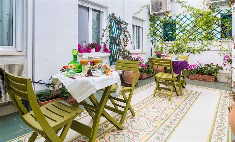 Imagen general del Hotel Hostal La Fonda. Foto 13