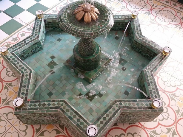 Imagen general del Hotel Hostal La Fonda. Foto 16