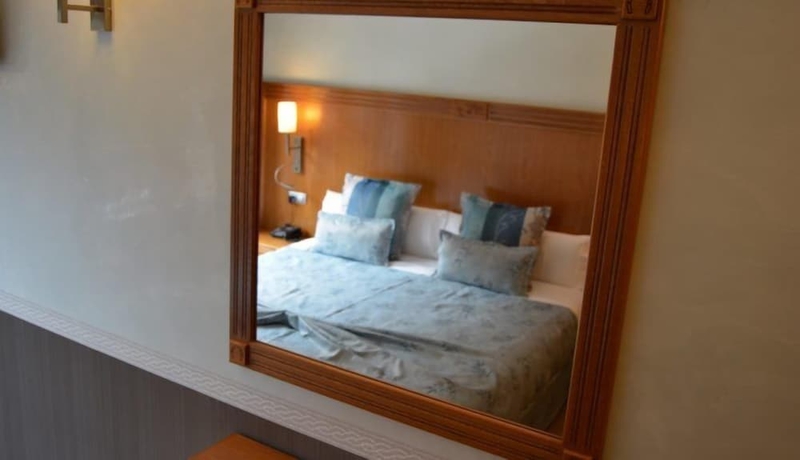 Imagen de la habitación del Hotel Hostal La Font. Foto 13