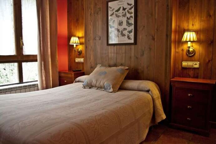Imagen de la habitación del Hotel Hostal La Fuen. Foto 16