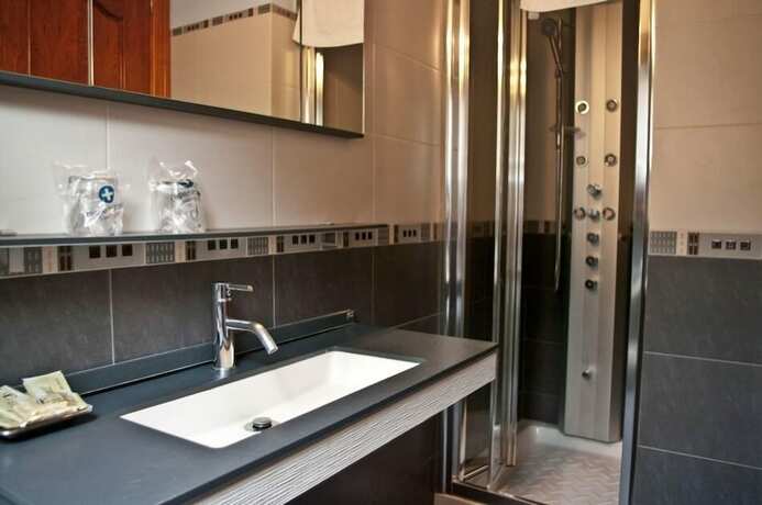 Imagen de la habitación del Hotel Hostal La Fuen. Foto 19