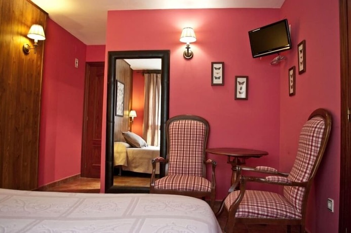 Imagen general del Hotel Hostal La Fuen. Foto 5